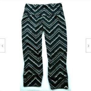 Athleta Relay Zig Zag Capri Women's XS Athletic